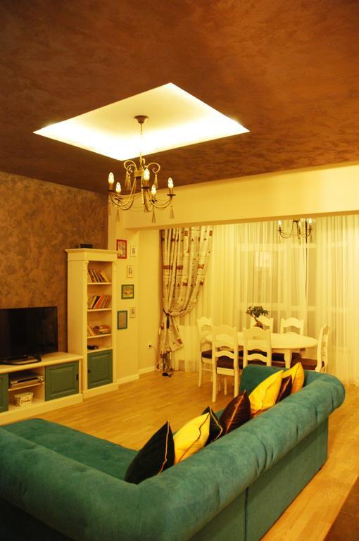 Classic Apartment Braşov Eksteriør billede